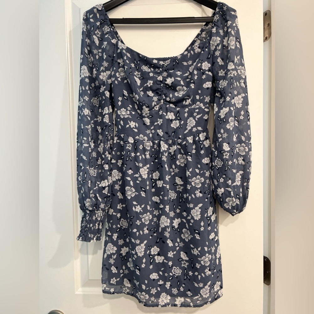 Hollister Dress Regular Size Small. NWOT. Never Worn.